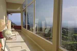 Veranda with sea view