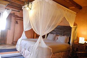 Four poster bed