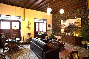 Salon, lounge