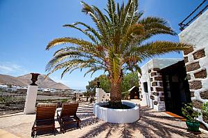 Terrace, Hotel Casa de Hilario, Yaiza, Canaries
