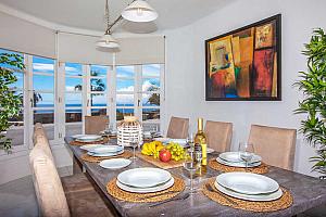 Dining room with sea view