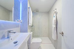 En suite bathroom