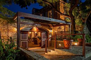 Antigua historic hotel