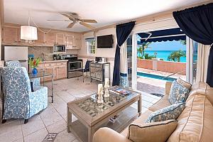 Suite with private plunge pool