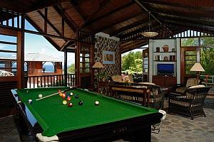 Pool table