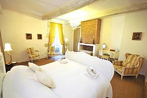 White Room, 52 Eymet