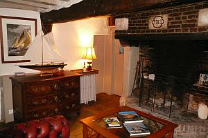 Lounge with fireplace