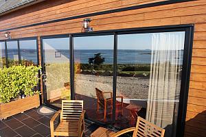 Terrace facing the sea