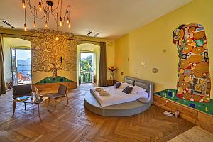 Double room with parquet floor
