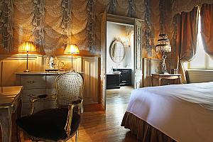 Luxurious suite
