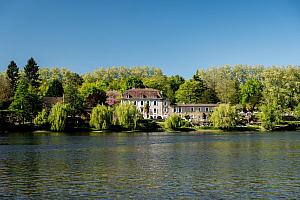 Hotel on the Dordogne river