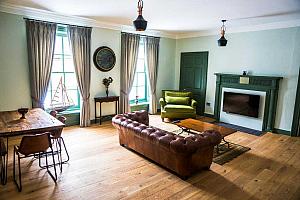 Lounge with television