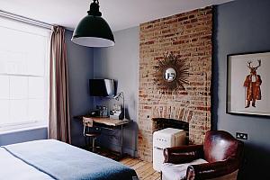 Deluxe double room, Artist Residence