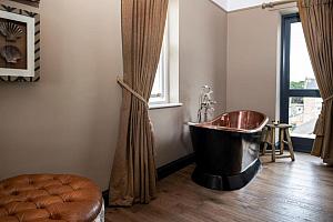 Superior King Room with in-room bath