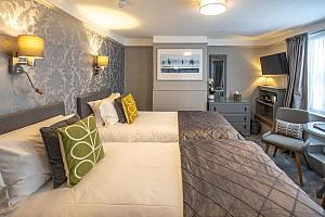 Twin bedded room