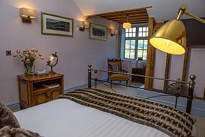 Lake View Deluxe Suite