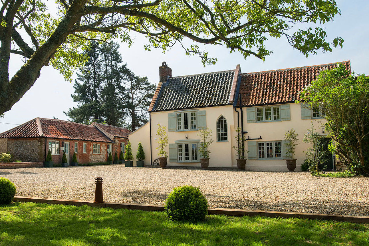 Holly Lodge
