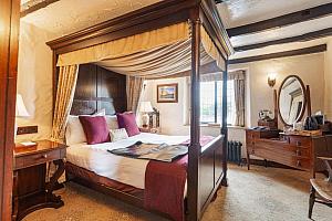 Room at the Jamaica Inn
