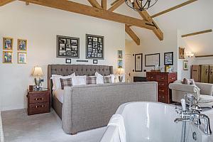 Suite in a famous smugglers inn