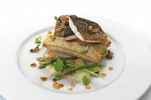 Restaurant, fish, asparagus