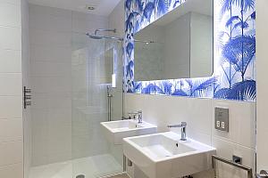 Luxury bathroom with walk in shower