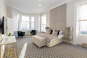 Very spacious room