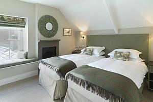 Twin room, Lord Crewe Arms hotel