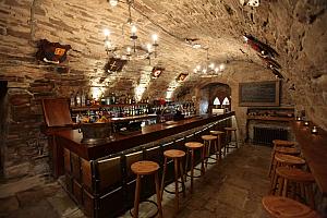 Crypt bar, hotel in Northumberland
