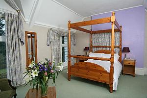 Four poster bed