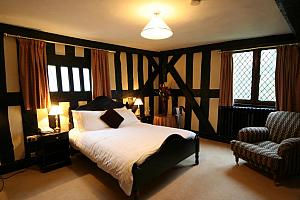 Superior double room, Maesmawr Hall