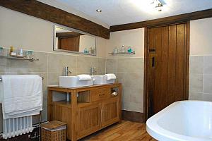 En-suite with big bath tub