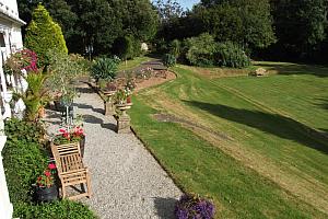 Small hotel with large gardens