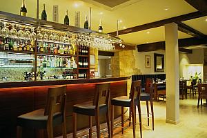 Russell's restaurant in Broadway