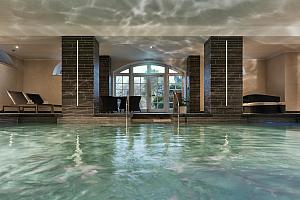 Spa pool, Bath hotel