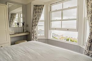 Cornish hotel with sea view