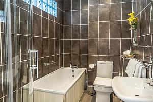 En suite bathroom