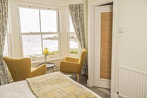 Double room, view of the harbour