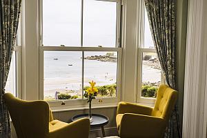 Bay window with sea view