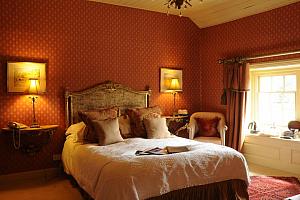 Large double bedroom