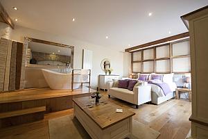 Coach House Suite, Trefloyne Manor