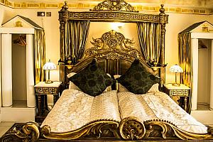 Roman Palaestra, Ferndale B&B