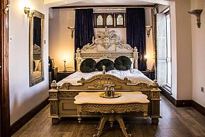 Medieval Double Room, Ferndale B&B