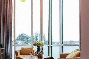 Hotel, edge of Dublin