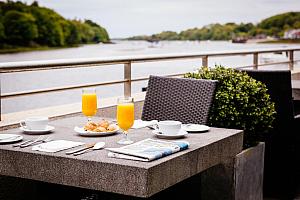 Breakfast beside the river