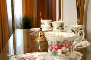 Tea cups