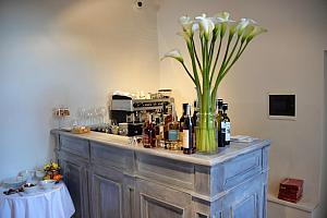 Bar, coffee