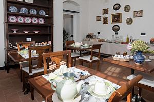 Breakfast room