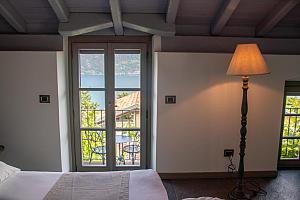 Double room with lake view
