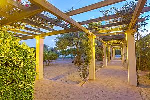 small hotel Can Arabi