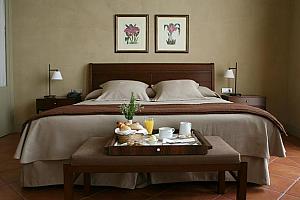 Junior suite, small hotel, Cardona